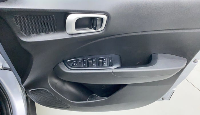 2021 Hyundai VENUE S MT 1.2 KAPPA, Petrol, Manual, 6,179 km, Driver Side Door Panels Control