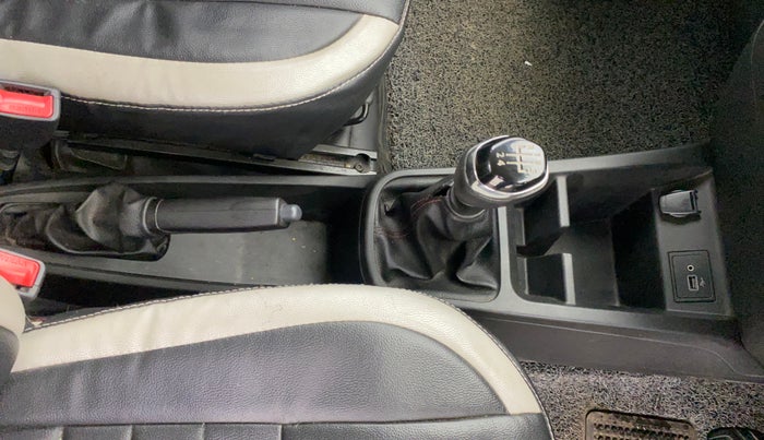 2021 Renault Kwid RXT 1.0 (O), Petrol, Manual, 35,194 km, Gear Lever
