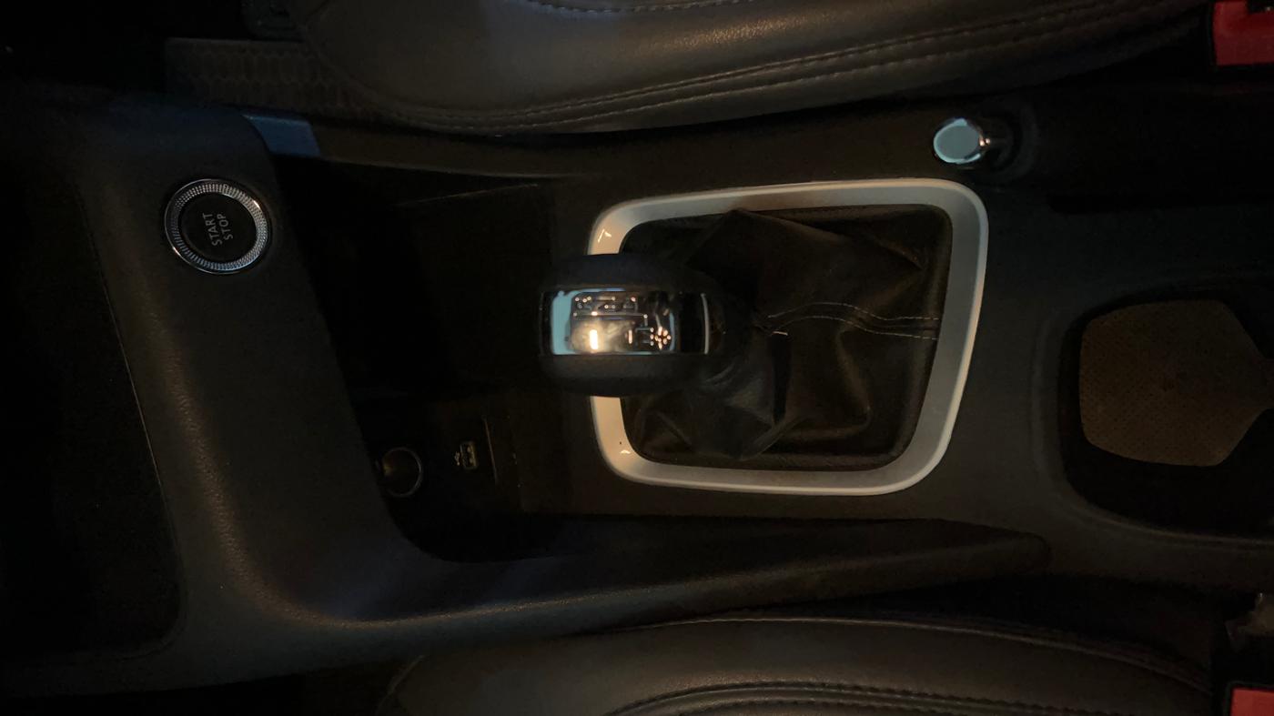 2025 Nissan MAGNITE N-Connecta B4D 1.0 Petrol AMT, Petrol, Automatic, 9,435 km, Gear Lever