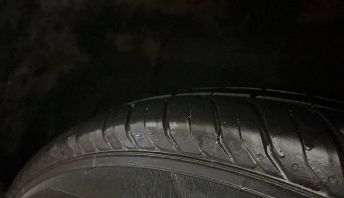 2025 Nissan MAGNITE N-Connecta B4D 1.0 Petrol AMT, Petrol, Automatic, 9,435 km, Left Rear Tyre Tread