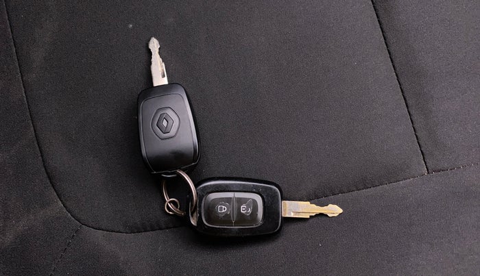 2016 Renault Kwid RXL 1.0 AMT, Petrol, Automatic, 23,707 km, Key Close Up