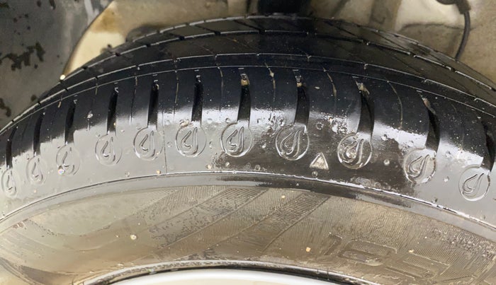 2019 Hyundai Elite i20 MAGNA PLUS 1.2, Petrol, Manual, 36,005 km, Right Front Tyre Tread