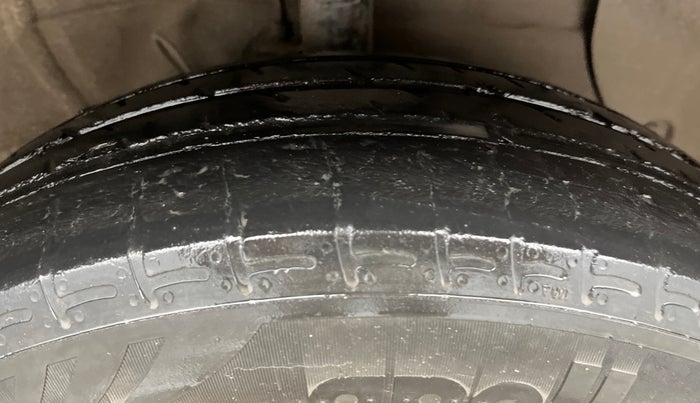 2022 Hyundai AURA S 1.2 CNG, CNG, Manual, 77,572 km, Right Front Tyre Tread