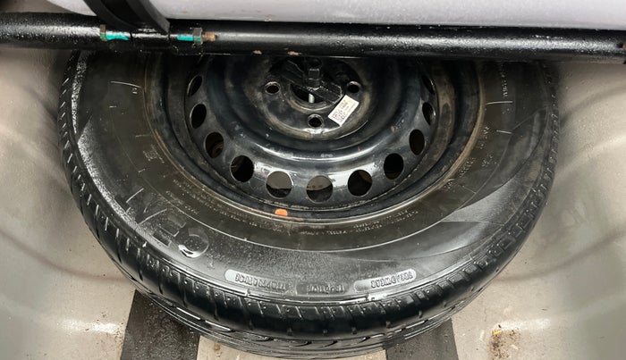 2022 Hyundai AURA S 1.2 CNG, CNG, Manual, 77,572 km, Spare Tyre