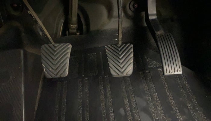 2017 Hyundai Elite i20 ASTA 1.2, Petrol, Manual, 1,01,700 km, Pedals