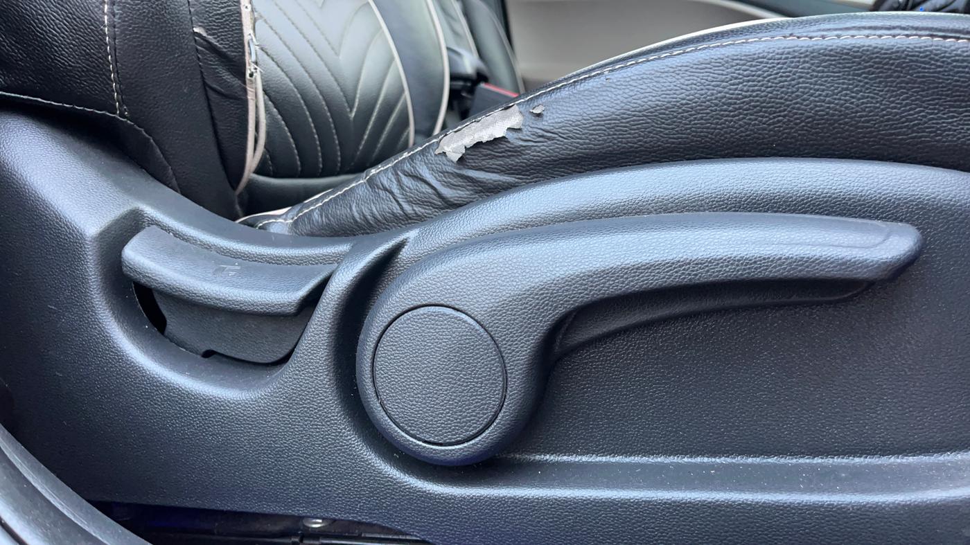 2019 Hyundai Elite i20 ASTA 1.2 (O), Petrol, Manual, 71,991 km, Driver Side Adjustment Panel