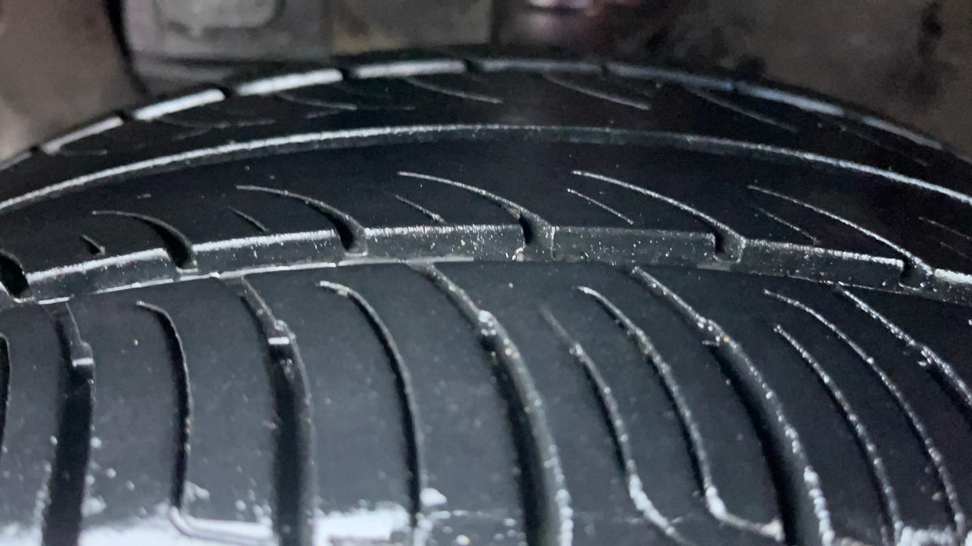 2019 Hyundai Elite i20 ASTA 1.2 (O), Petrol, Manual, 71,991 km, Left Front Tyre Tread
