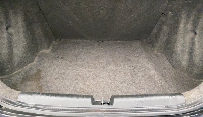 2014 Honda Amaze 1.2L I-VTEC VX AT, Petrol, Automatic, 75,230 km, Boot Inside