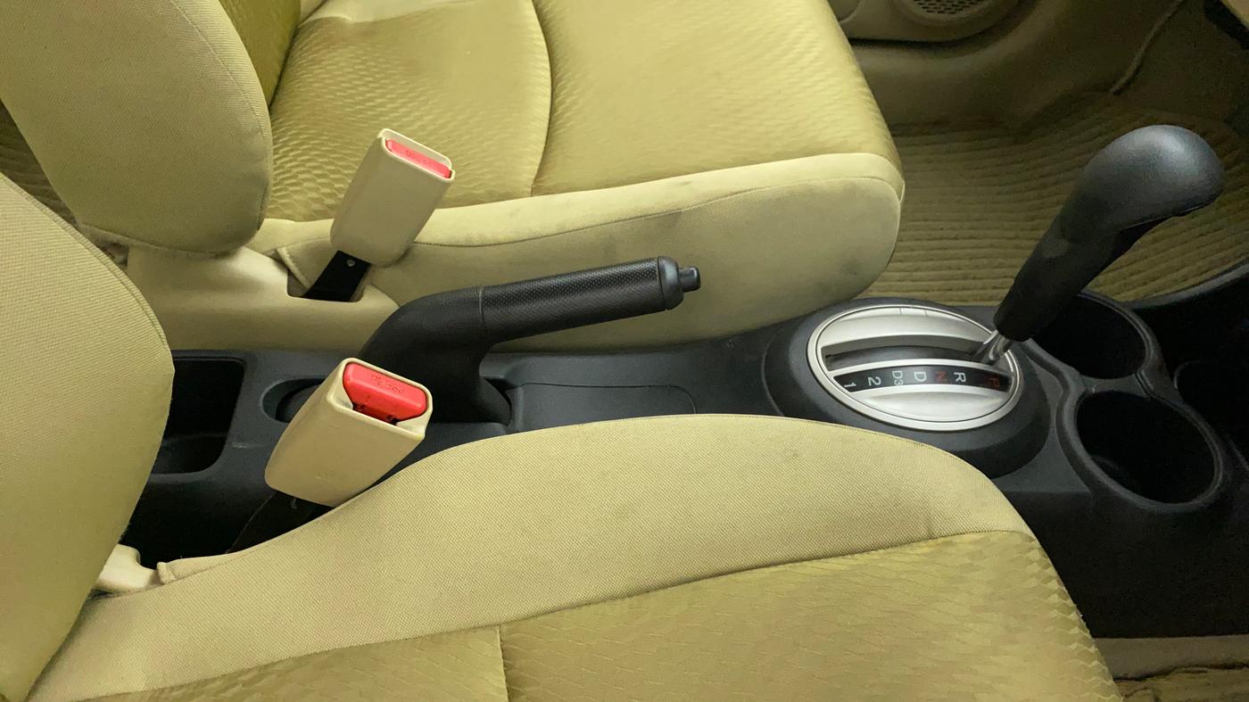 2014 Honda Amaze 1.2L I-VTEC VX AT, Petrol, Automatic, 75,230 km, Gear Lever
