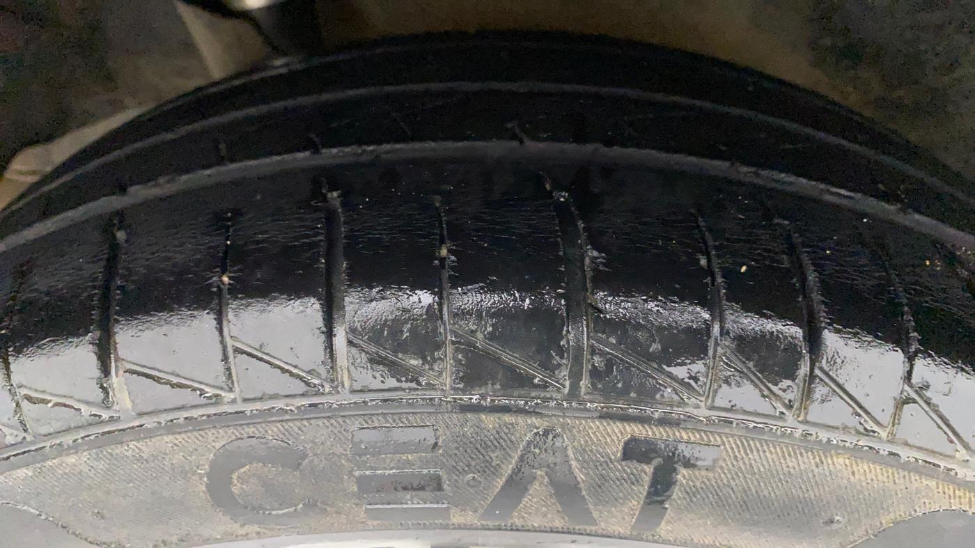 2014 Honda Amaze 1.2L I-VTEC VX AT, Petrol, Automatic, 75,230 km, Right Rear Tyre Tread