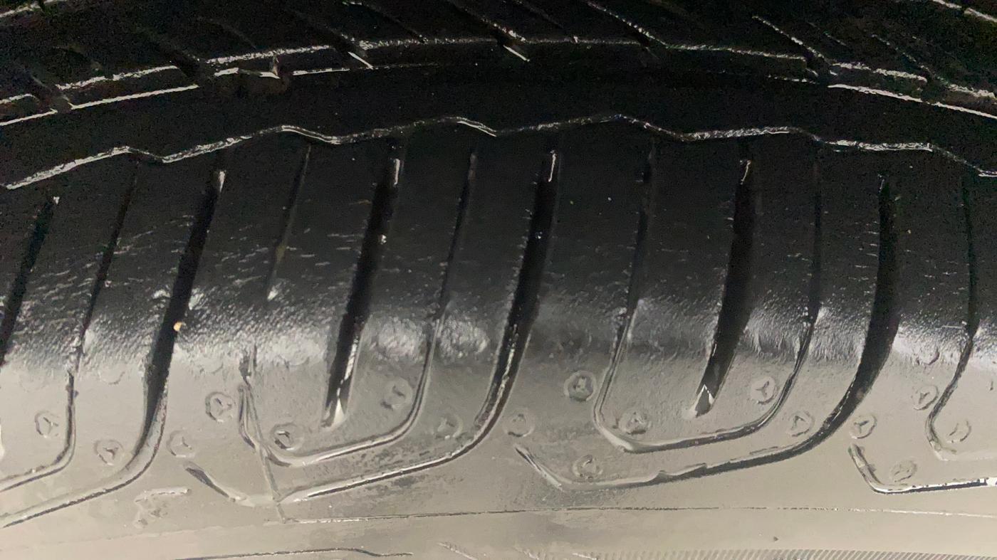 2022 Skoda SLAVIA STYLE 1.0L TSI AT, Petrol, Automatic, 17,626 km, Right Rear Tyre Tread