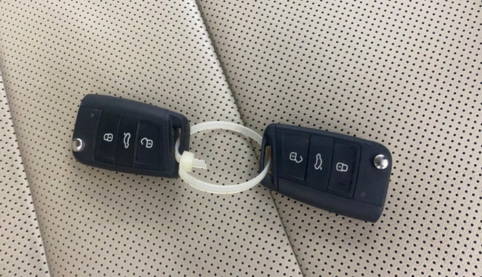 2022 Skoda SLAVIA STYLE 1.0L TSI AT, Petrol, Automatic, 17,567 km, Key Close Up