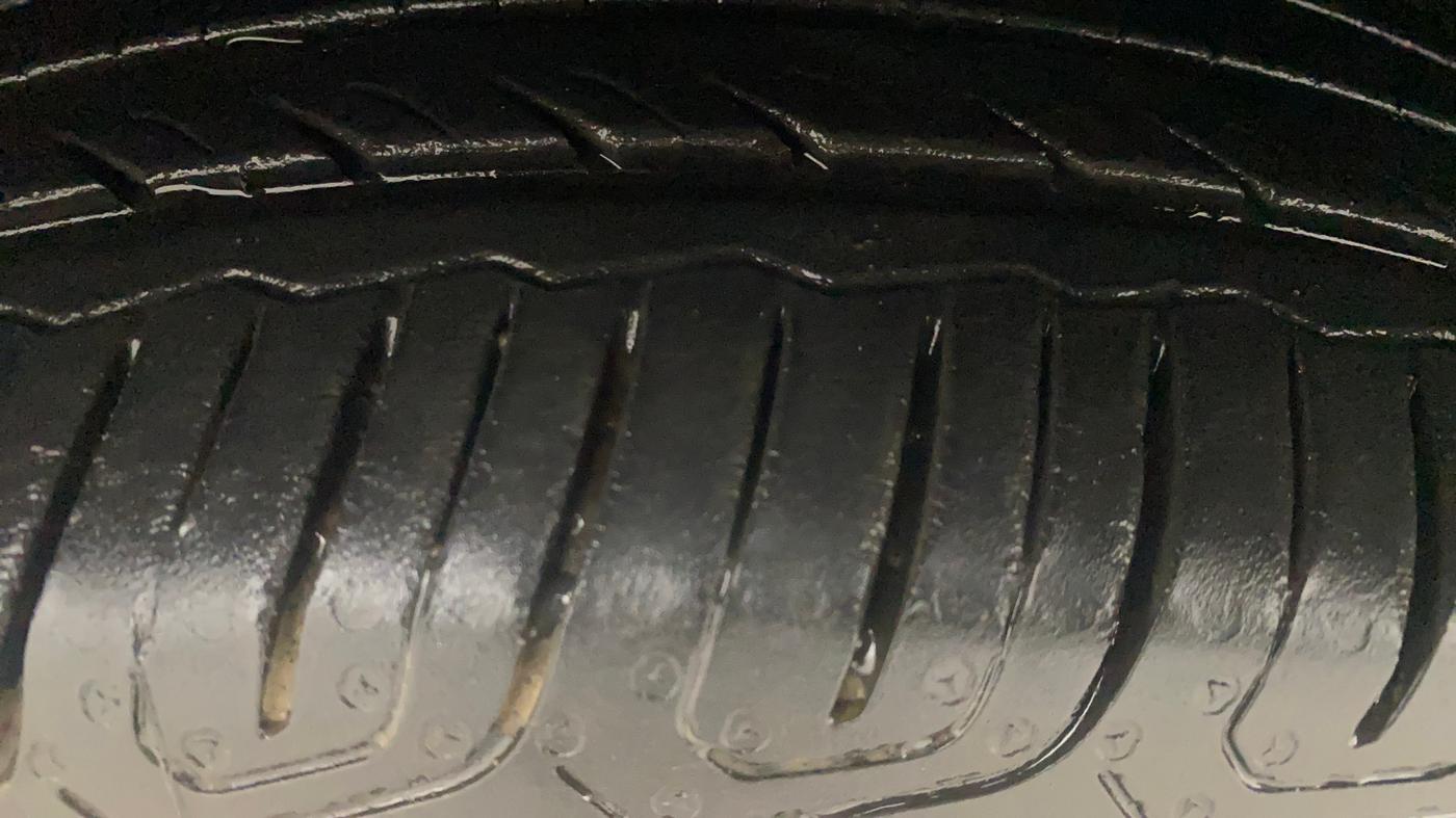 2022 Skoda SLAVIA STYLE 1.0L TSI AT, Petrol, Automatic, 17,626 km, Left Front Tyre Tread