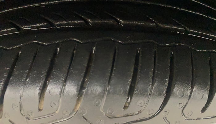 2022 Skoda SLAVIA STYLE 1.0L TSI AT, Petrol, Automatic, 17,567 km, Left Front Tyre Tread