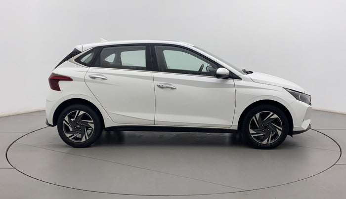 2020 Hyundai NEW I20 ASTA (O) 1.2 MT, Petrol, Manual, 20,854 km, Right Side View