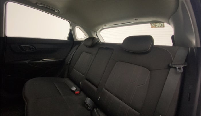 2020 Hyundai NEW I20 ASTA (O) 1.2 MT, Petrol, Manual, 20,854 km, Right Side Rear Door Cabin