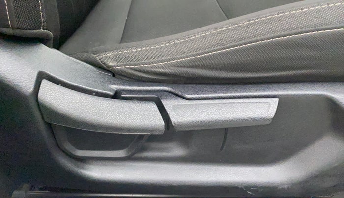 2020 Hyundai NEW I20 ASTA (O) 1.2 MT, Petrol, Manual, 20,854 km, Driver Side Adjustment Panel