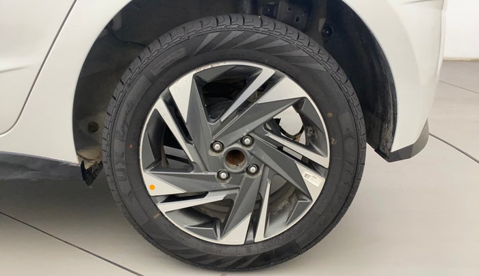 2020 Hyundai NEW I20 ASTA (O) 1.2 MT, Petrol, Manual, 20,854 km, Left Rear Wheel