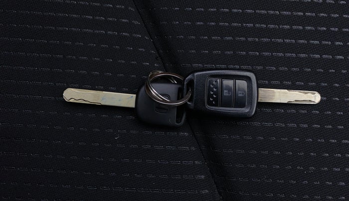 2018 Honda WR-V 1.2L I-VTEC VX MT, Petrol, Manual, 78,317 km, Key Close Up