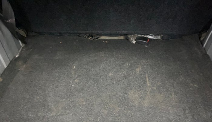 2017 Renault Kwid RXT 1.0, Petrol, Manual, 1,03,756 km, Boot Inside