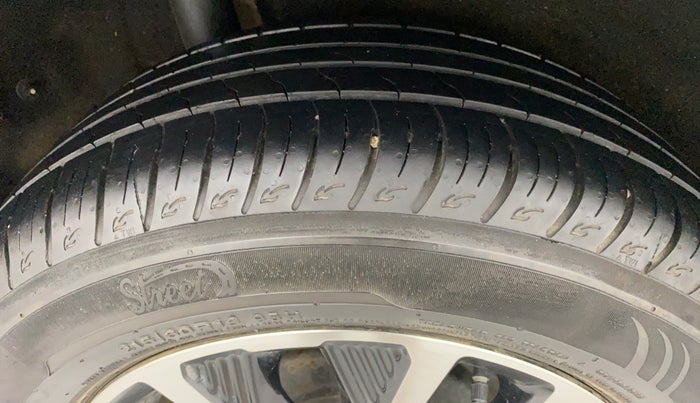 2020 Maruti Vitara Brezza ZXI +, Petrol, Manual, 14,424 km, Right Rear Tyre Tread