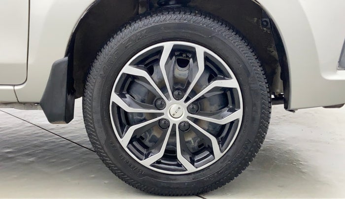 2015 Maruti Alto K10 VXI P, Petrol, Manual, 13,385 km, Right Front Tyre
