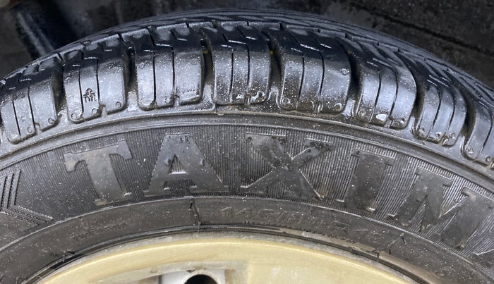 2014 Maruti Wagon R 1.0 LXI, Petrol, Manual, 77,060 km, Right Rear Tyre Tread