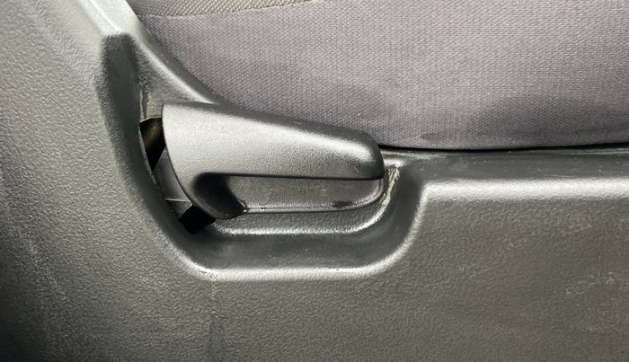 2014 Maruti Wagon R 1.0 LXI, Petrol, Manual, 77,060 km, Driver Side Adjustment Panel