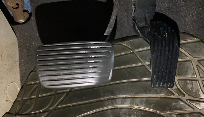 2017 Jeep Compass LIMITED 1.4 PETROL AT, Petrol, Automatic, 79,149 km, Pedals