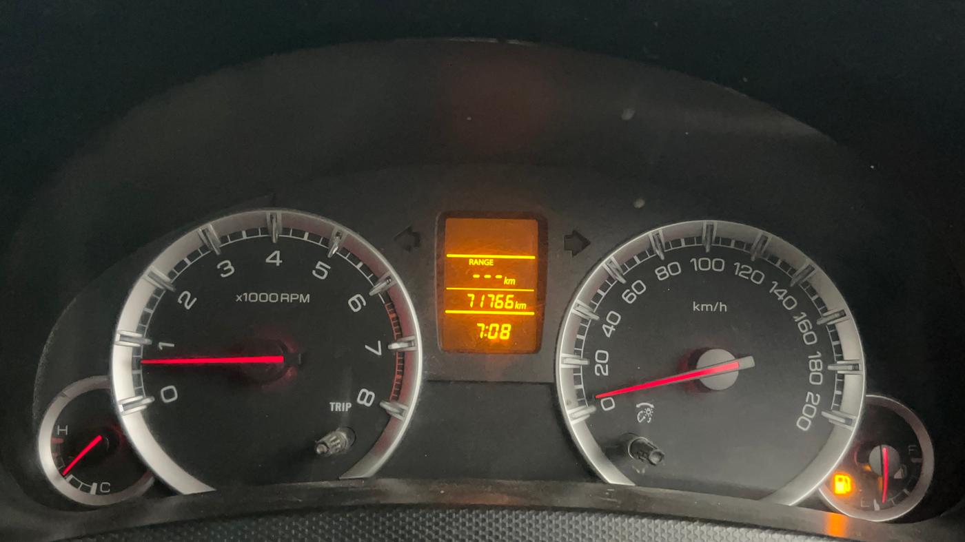 2017 Maruti Swift LXI (O), Petrol, Manual, 71,775 km, Odometer Image