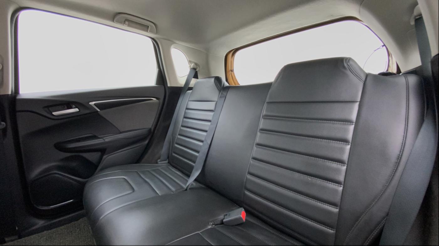 2018 Honda WR-V 1.2 i-VTEC VX MT, Petrol, Manual, 16,678 km, Right Side Door Cabin View