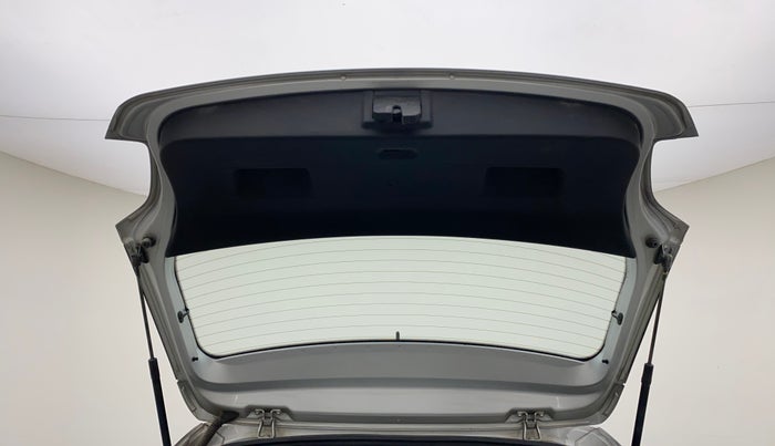 2014 Volkswagen Polo COMFORTLINE 1.2L, Petrol, Manual, 54,742 km, Boot Door Open