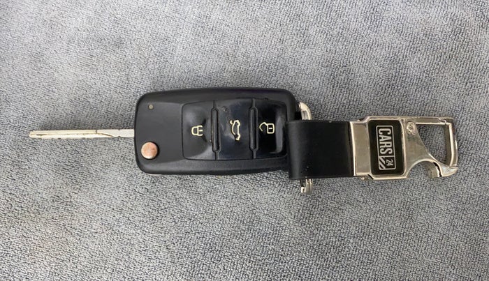 2014 Volkswagen Polo COMFORTLINE 1.2L, Petrol, Manual, 54,742 km, Key Close Up