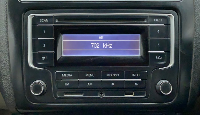 2014 Volkswagen Polo COMFORTLINE 1.2L, Petrol, Manual, 54,742 km, Infotainment System