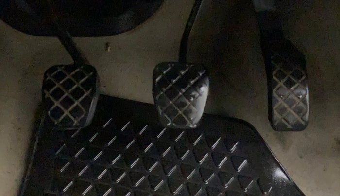 2014 Volkswagen Polo COMFORTLINE 1.2L, Petrol, Manual, 54,742 km, Pedals