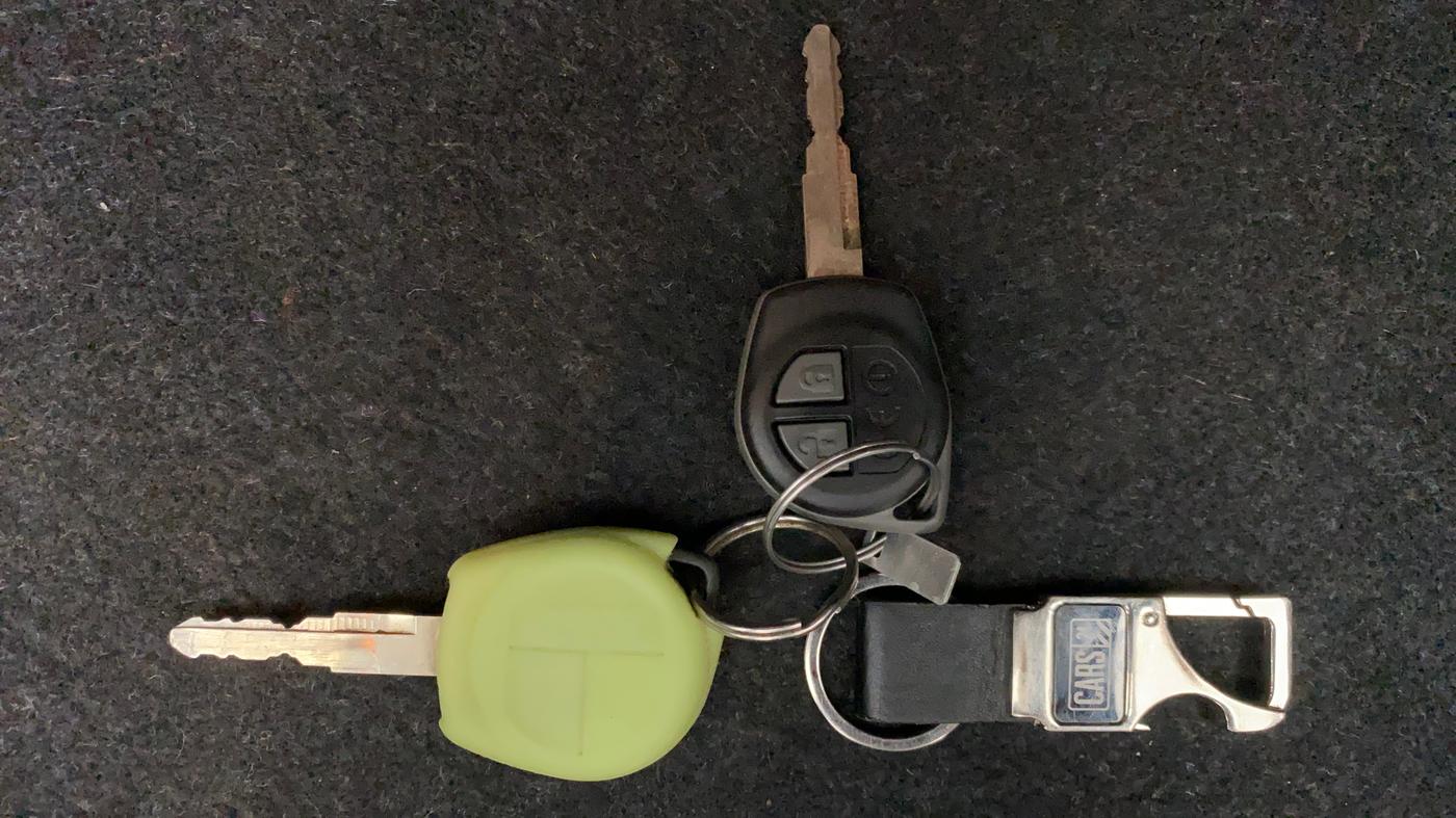 2018 Maruti Dzire VXI, Petrol, Manual, 38,445 km, Key Close Up