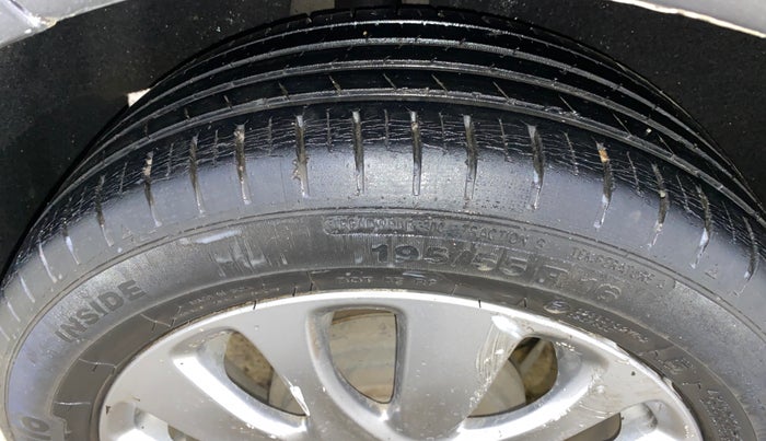 2016 Maruti Baleno ALPHA PETROL 1.2, Petrol, Manual, 44,216 km, Right Rear Tyre Tread