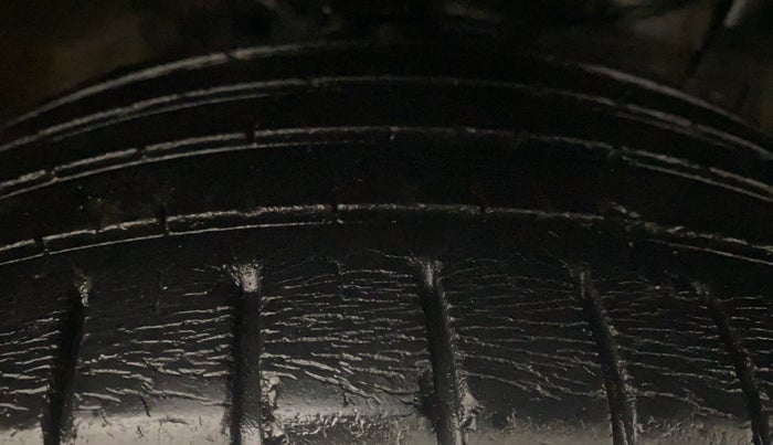 2016 Maruti Ciaz ZXI+, Petrol, Manual, 35,951 km, Right Front Tyre Tread