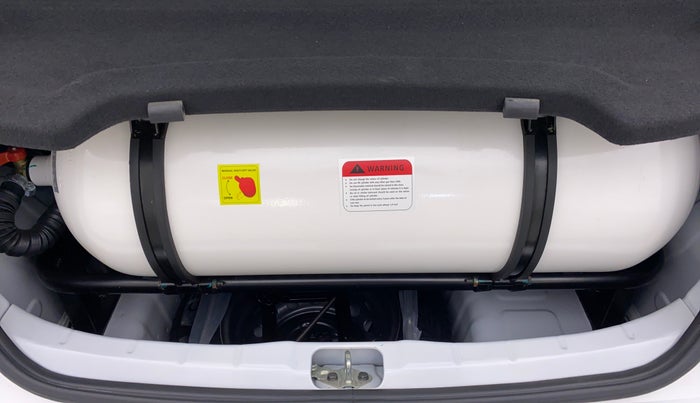 2022 Hyundai NEW SANTRO SPORTZ EXECUTIVE MT CNG, CNG, Manual, 2,077 km, Boot Inside