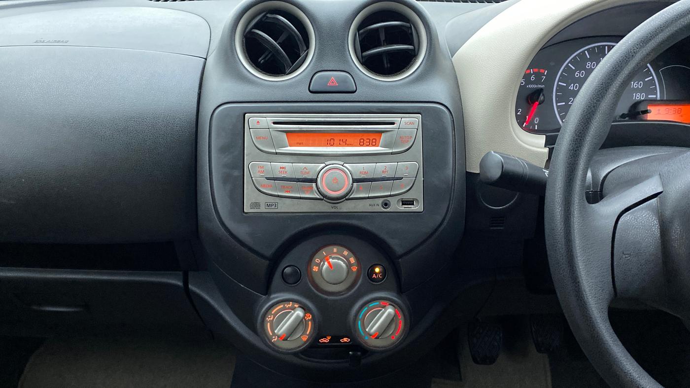 2015 Nissan Micra Active XV S, Petrol, Manual, 37,186 km, Air Conditioner