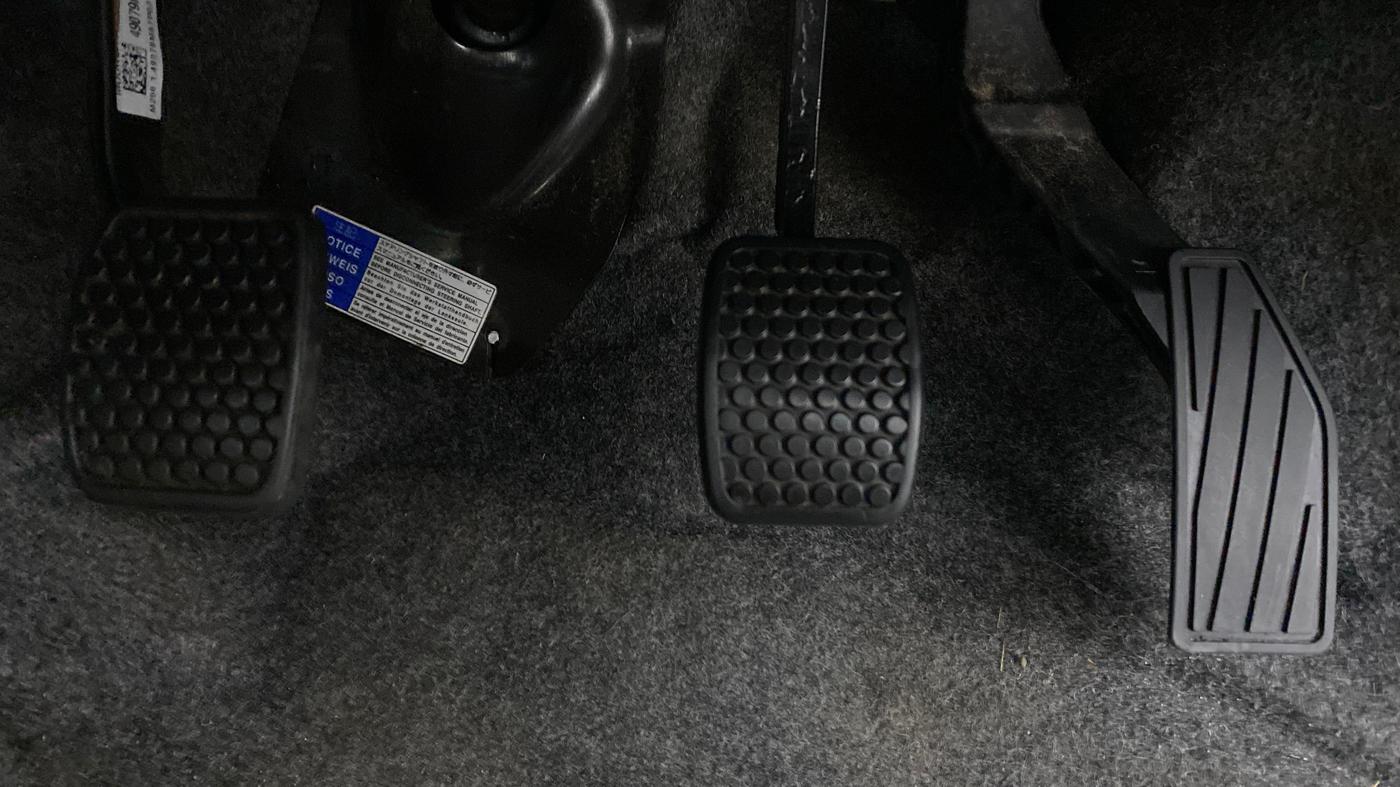 2021 Maruti Alto LXI, Petrol, Manual, 2,469 km, Pedals