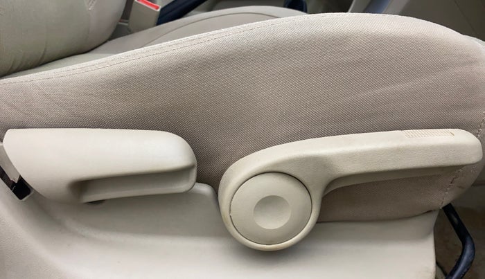 2015 Maruti Ciaz VDI +, Diesel, Manual, 75,134 km, Driver Side Adjustment Panel