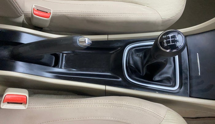 2015 Maruti Ciaz VDI +, Diesel, Manual, 75,134 km, Gear Lever