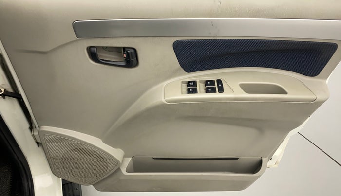 2018 Mahindra Scorpio S11 2WD, Diesel, Manual, 44,363 km, Driver Side Door Panels Control