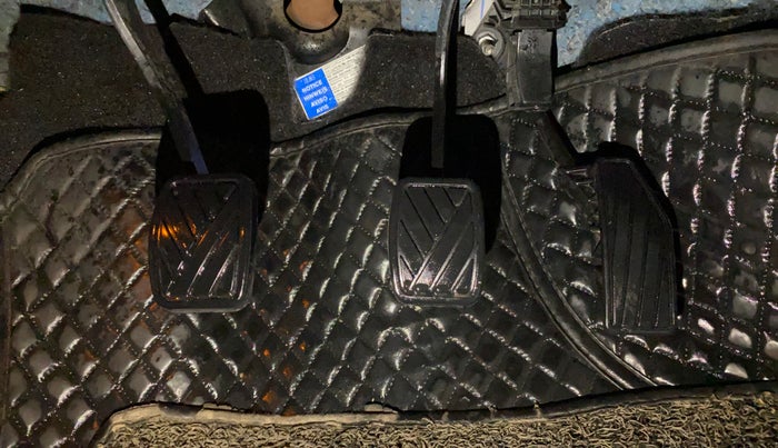 2019 Toyota Glanza G, Petrol, Manual, 35,522 km, Pedals