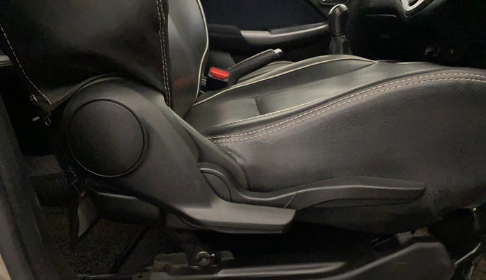 2019 Toyota Glanza G, Petrol, Manual, 35,522 km, Driver Side Adjustment Panel