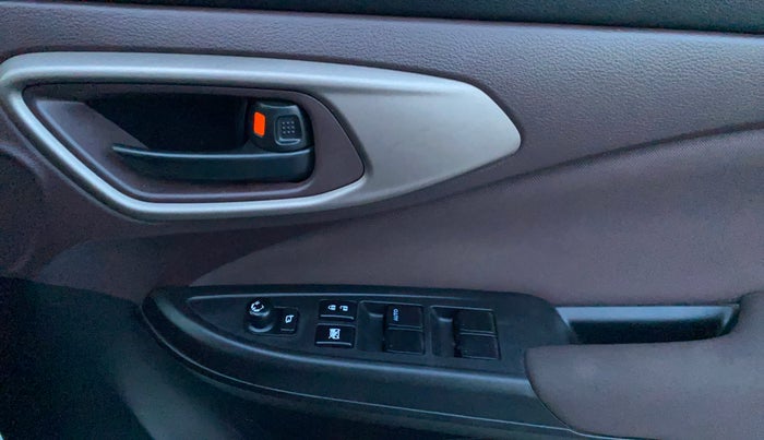 2024 Maruti FRONX DELTA 1.2 MT PETROL, Petrol, Manual, 18,767 km, Driver Side Door Panels Control
