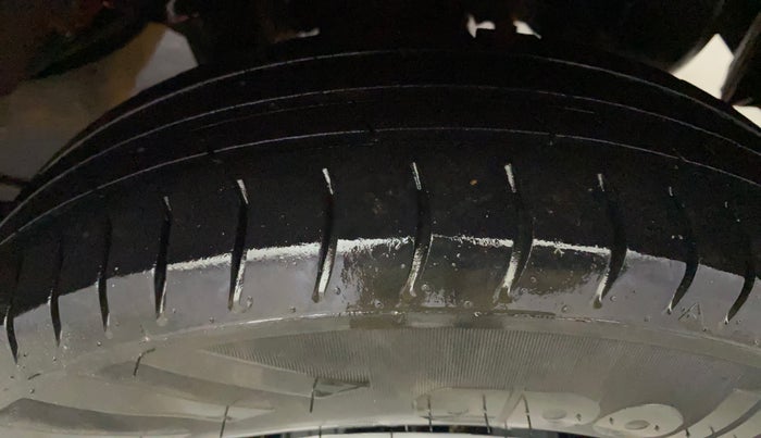 2014 Hyundai Eon ERA +, Petrol, Manual, 74,909 km, Left Rear Tyre Tread