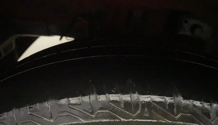 2014 Hyundai Eon ERA +, Petrol, Manual, 74,909 km, Right Rear Tyre Tread