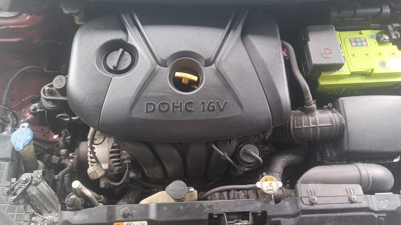 2013 Hyundai New Elantra 1.8 SX MT VTVT, Petrol, Manual, 1,25,457 km, Engine View